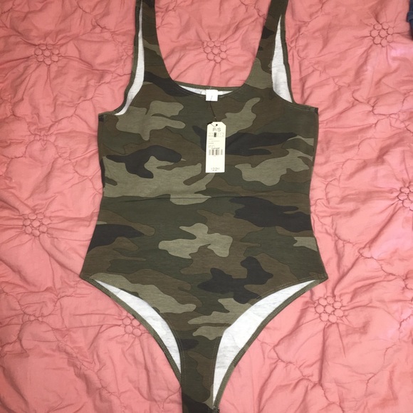 Camouflage body suit - Picture 2 of 3